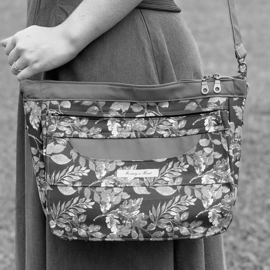 Green & Black Foliage Casual Bag