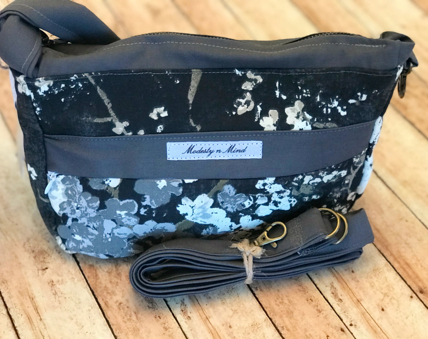 Floral & Gray Casual Wristlet