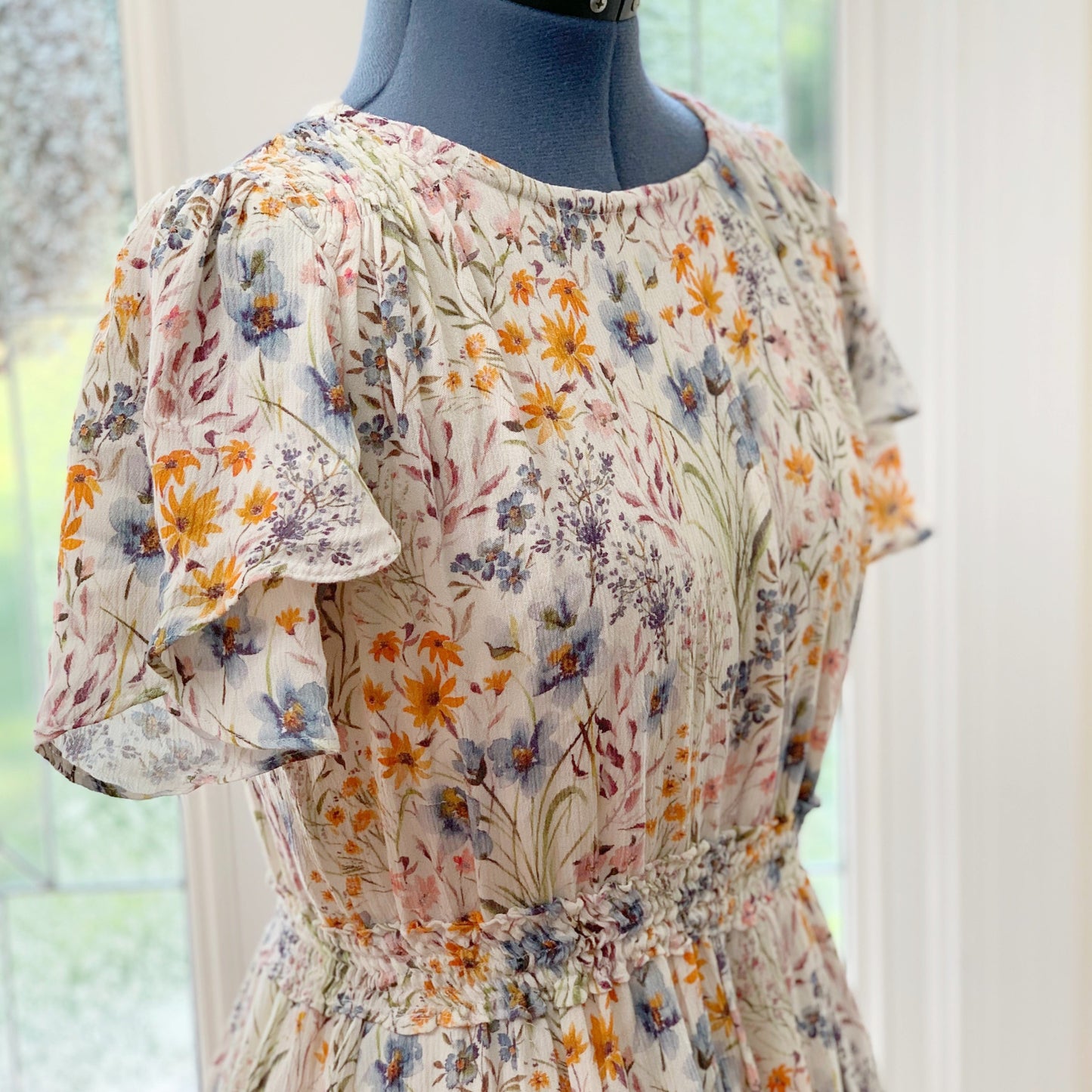 Floral-full Smocked Dress